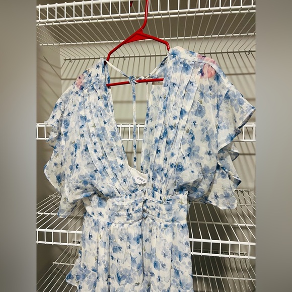 Storia White and Blue Floral Sundress with Ruffle Detail - Picture 2 of 4